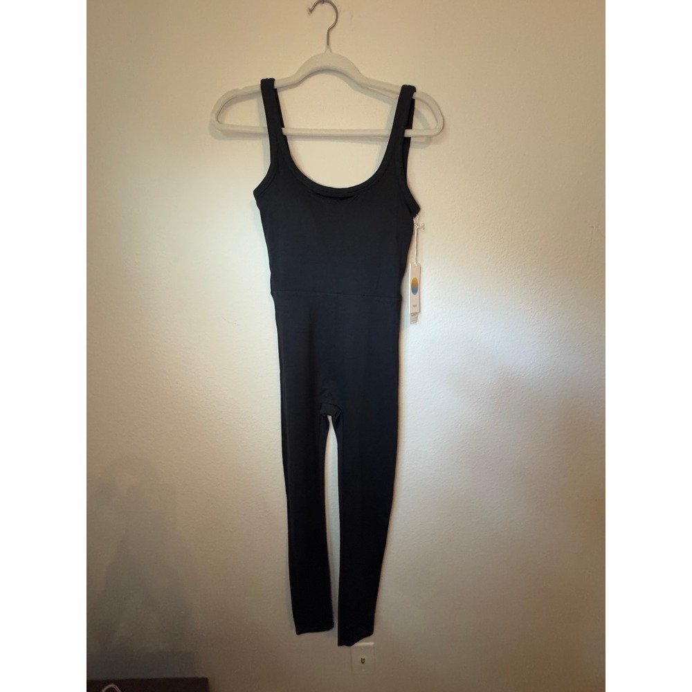 Vuori Halo Essential Jumpsuit Women's Sleeveless Black Romper Bodysuit